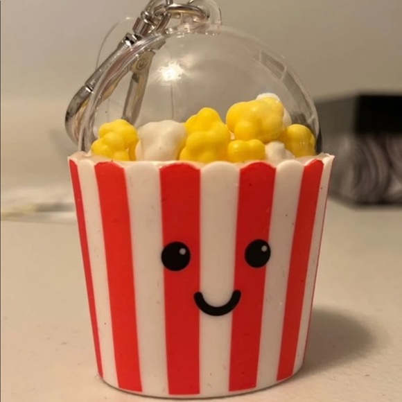 Bath & Body Works Bath & Body Popcornpocketbac Sanitizer Holder